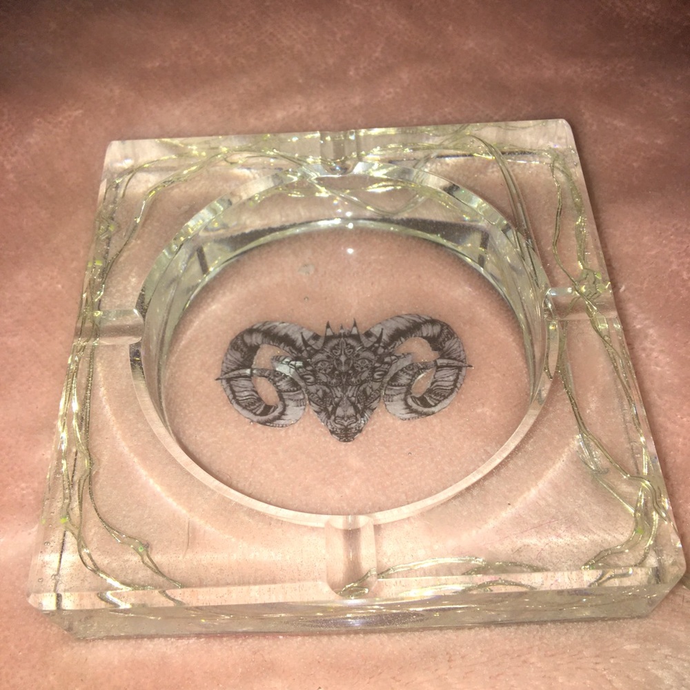 LED Aries Ashtray - Picture 3 of 3